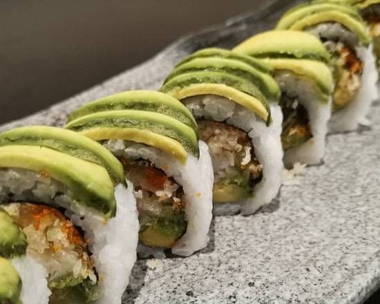 Green Dragon Maki (8 pcs)