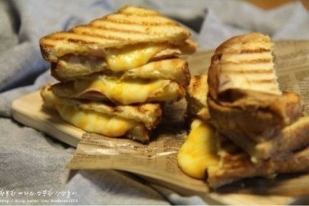 Grilled Triple Cheese