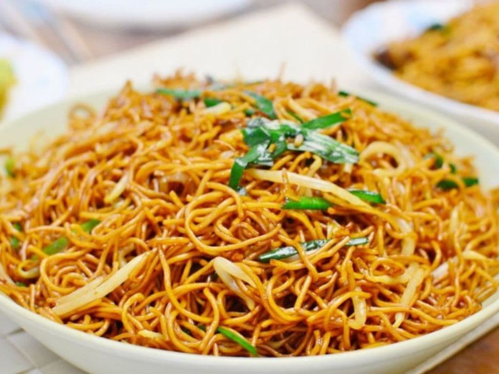 105.Soy Sauce Fried Noodle with Bean Sprouts豉油皇炒面
