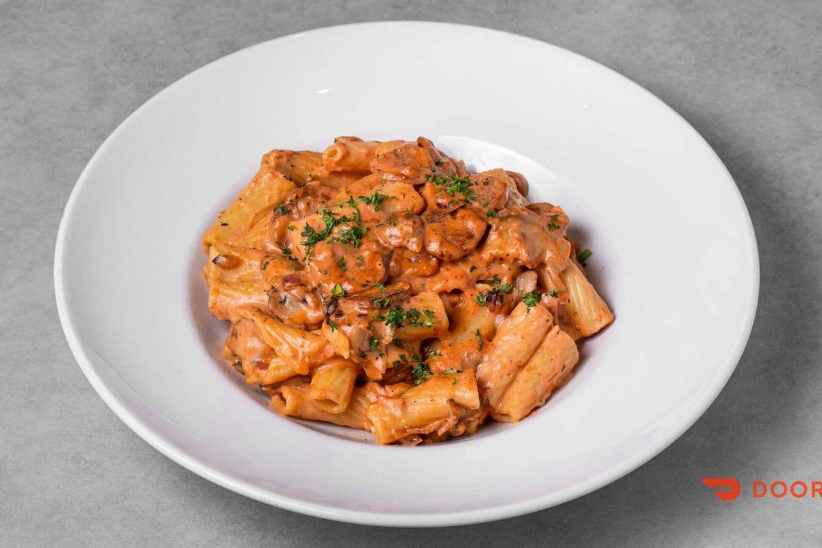 Rigatoni saucisses chaud (pour 1) / Hot Sausage Rigatoni (For 1)