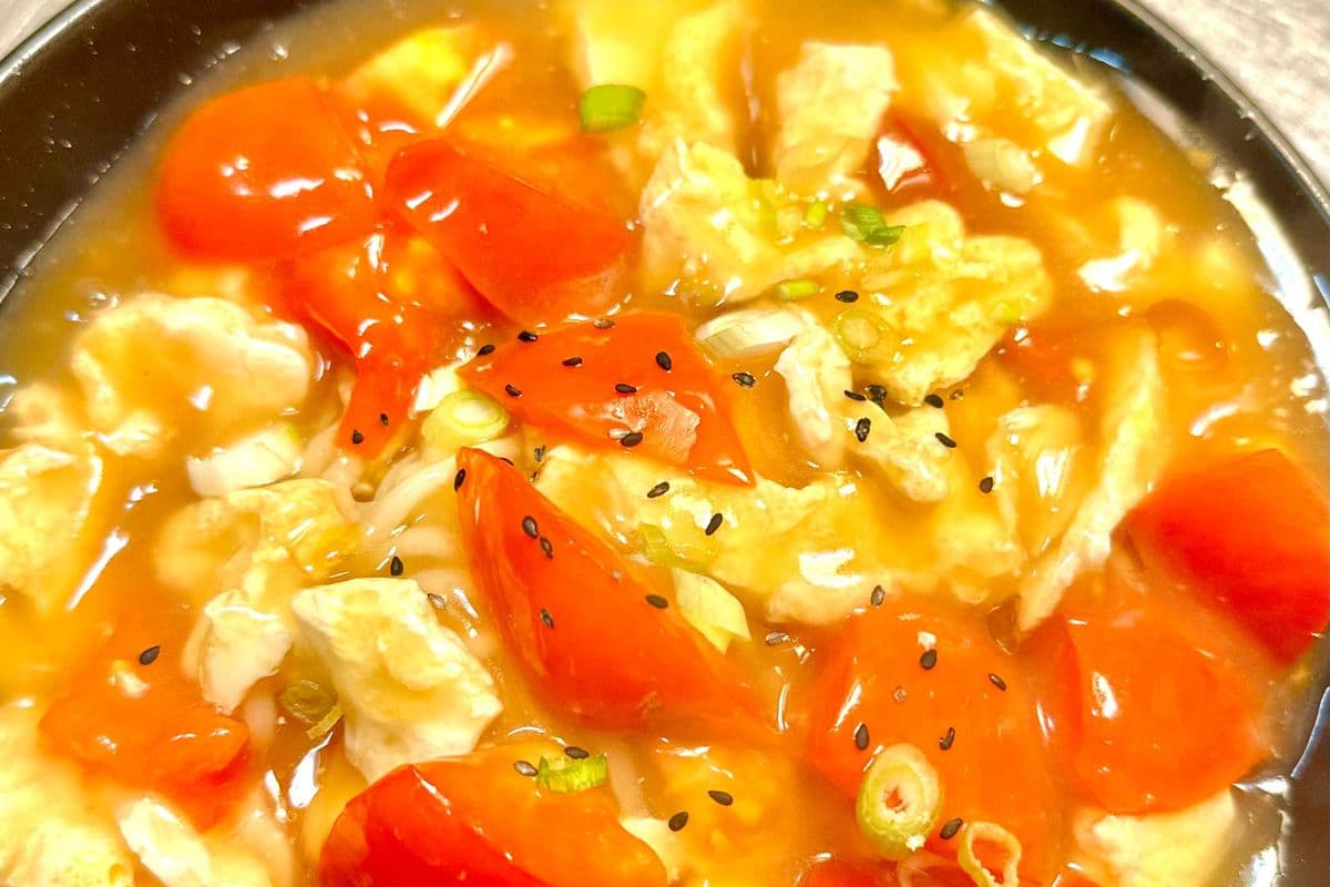 Scrambled Eggs with Tomatoes on Noodle 番茄炒蛋盖面