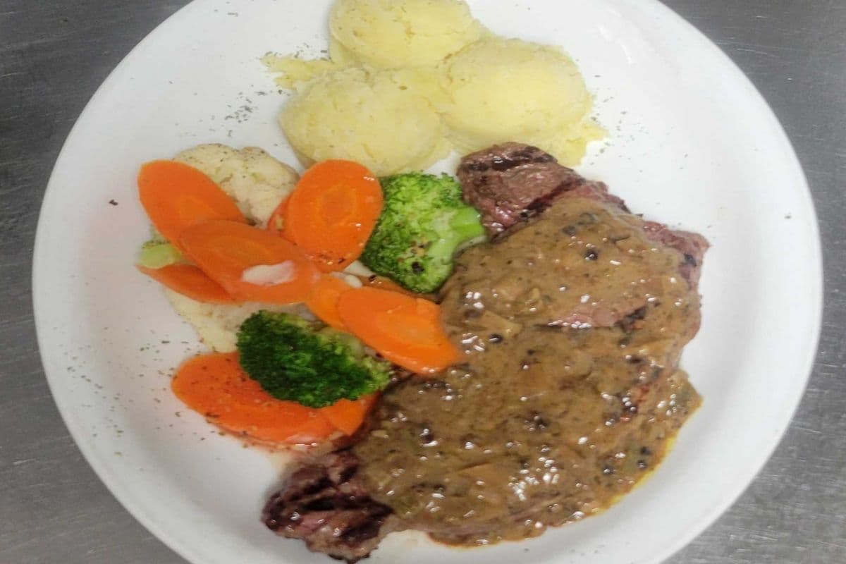 10 oz New york Steak Dinner