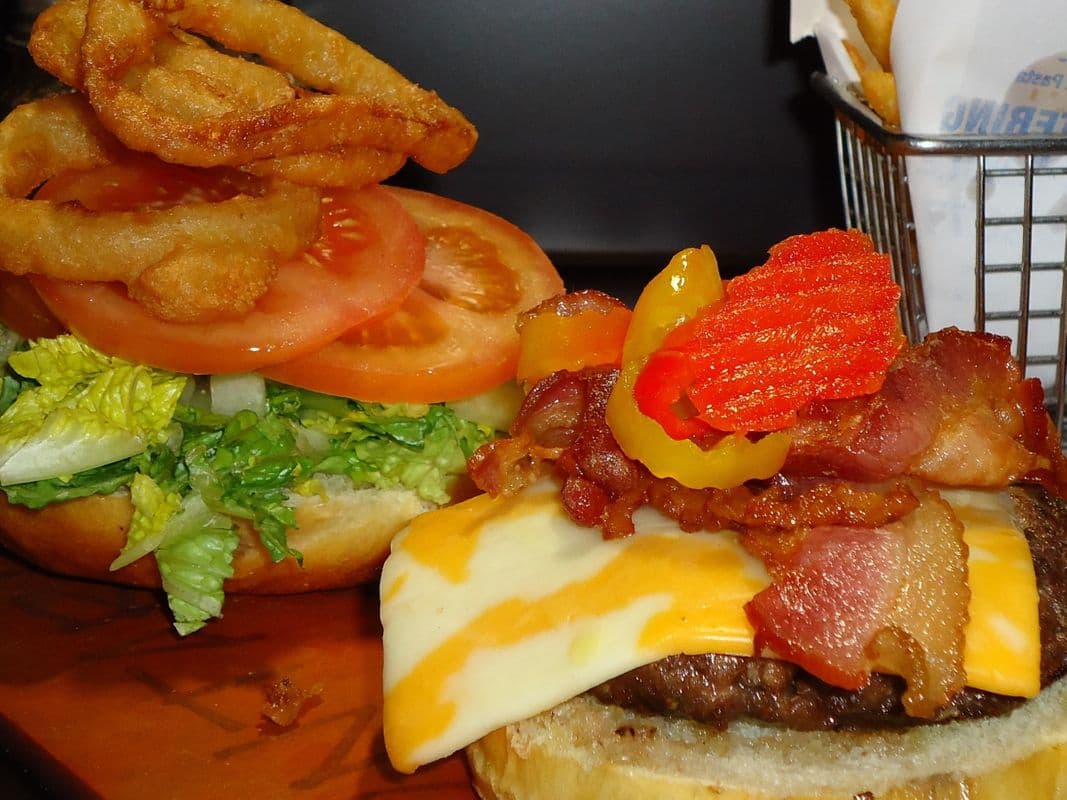 Raptors Burger