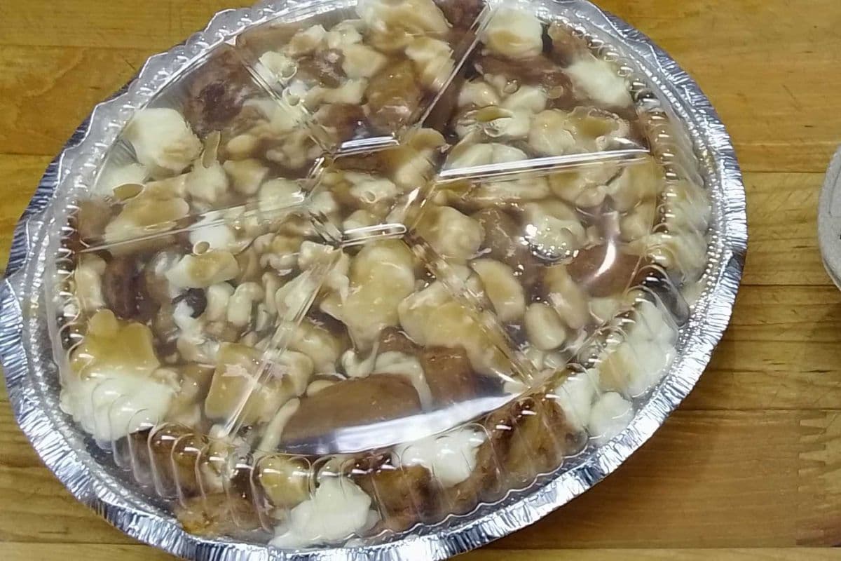 Poutine traditionnelle moyenne