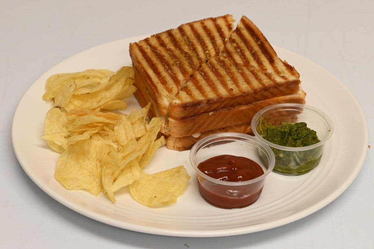 Cheese Corn Capsicum Sandwich