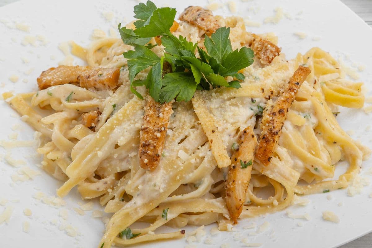 Fettuccine Alfredo