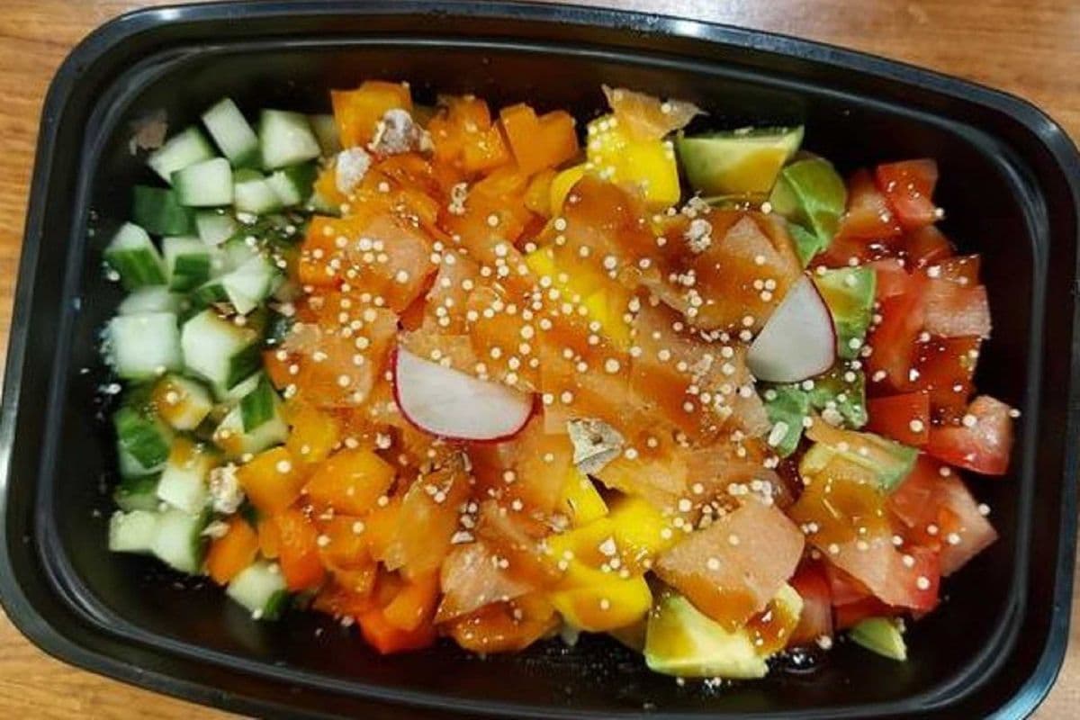 Smoked Salmon with Spinach Dip - Poke Bowl