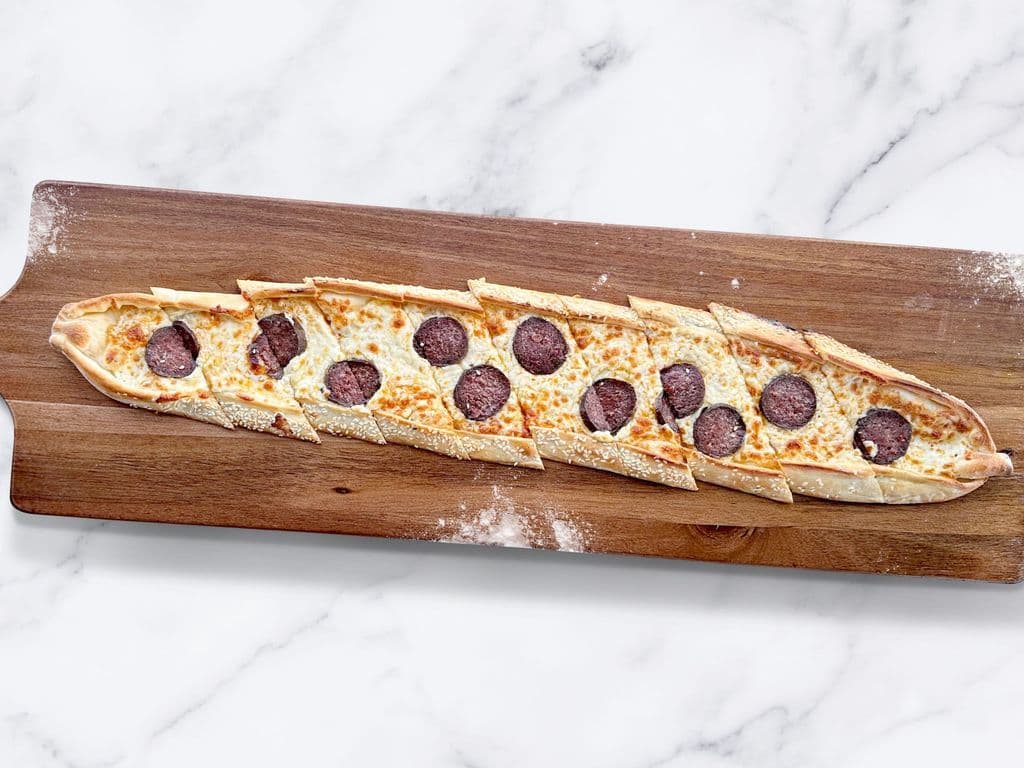 Small Sucuk Pide