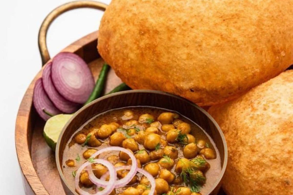 Chana Puri Plate