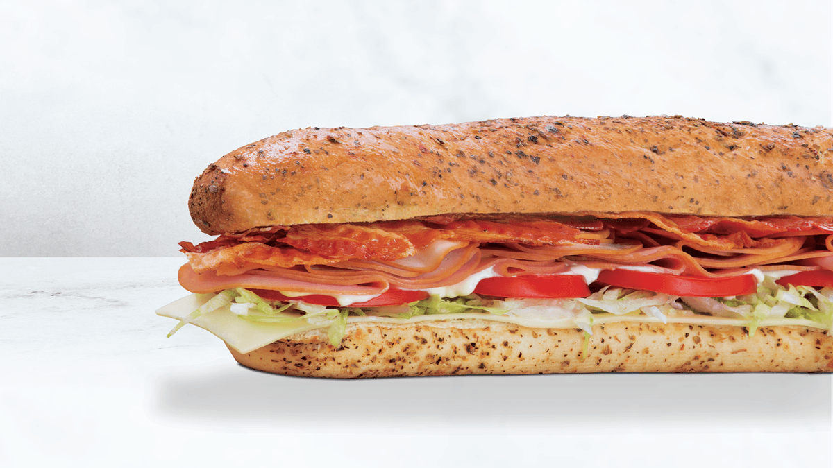 Large Canadian Club Sub Combo / Grand combo de sous-marins Canadian Club