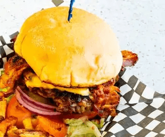 Crispy Onion Cheeseburger