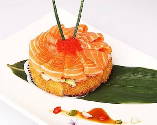 Salmon Pizza (6 pcs)