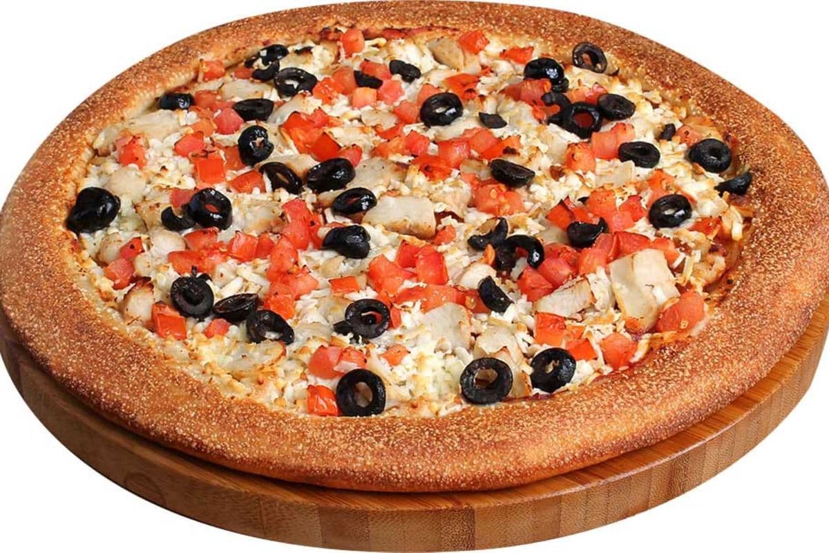 15" Greek w/Chicken (First Pizza)
