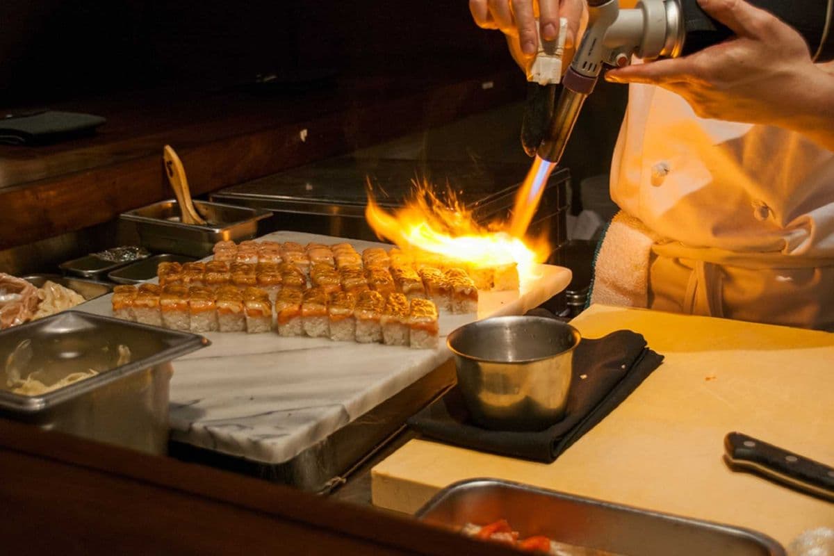 Hamachi Oshi