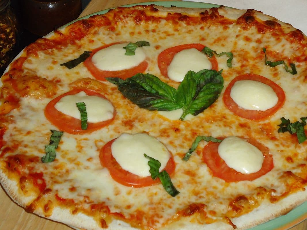 Caprese Magarita pizza