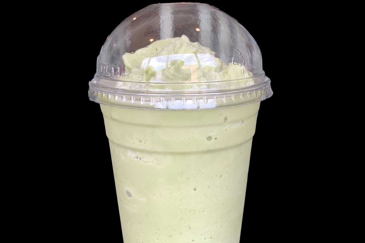 D20. Green milk tea smoothie
