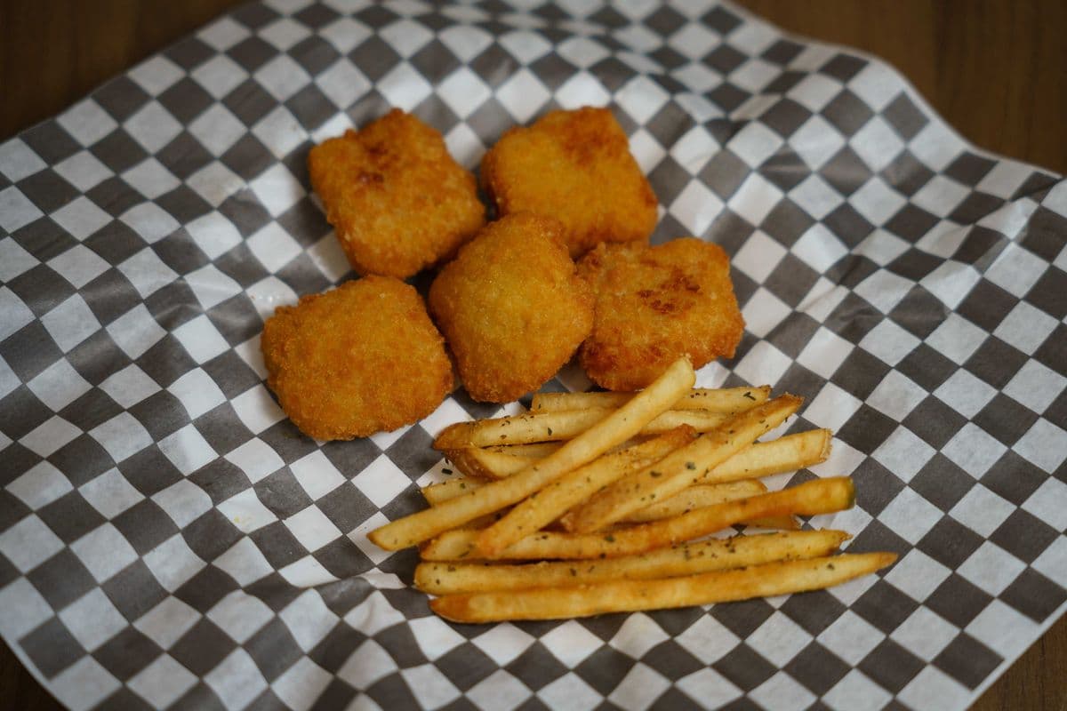 Chicken Nuggets (5 pcs) and Fries