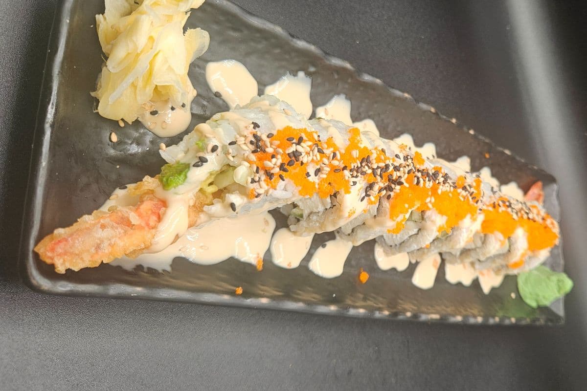White Dynamite Roll (8 pcs)