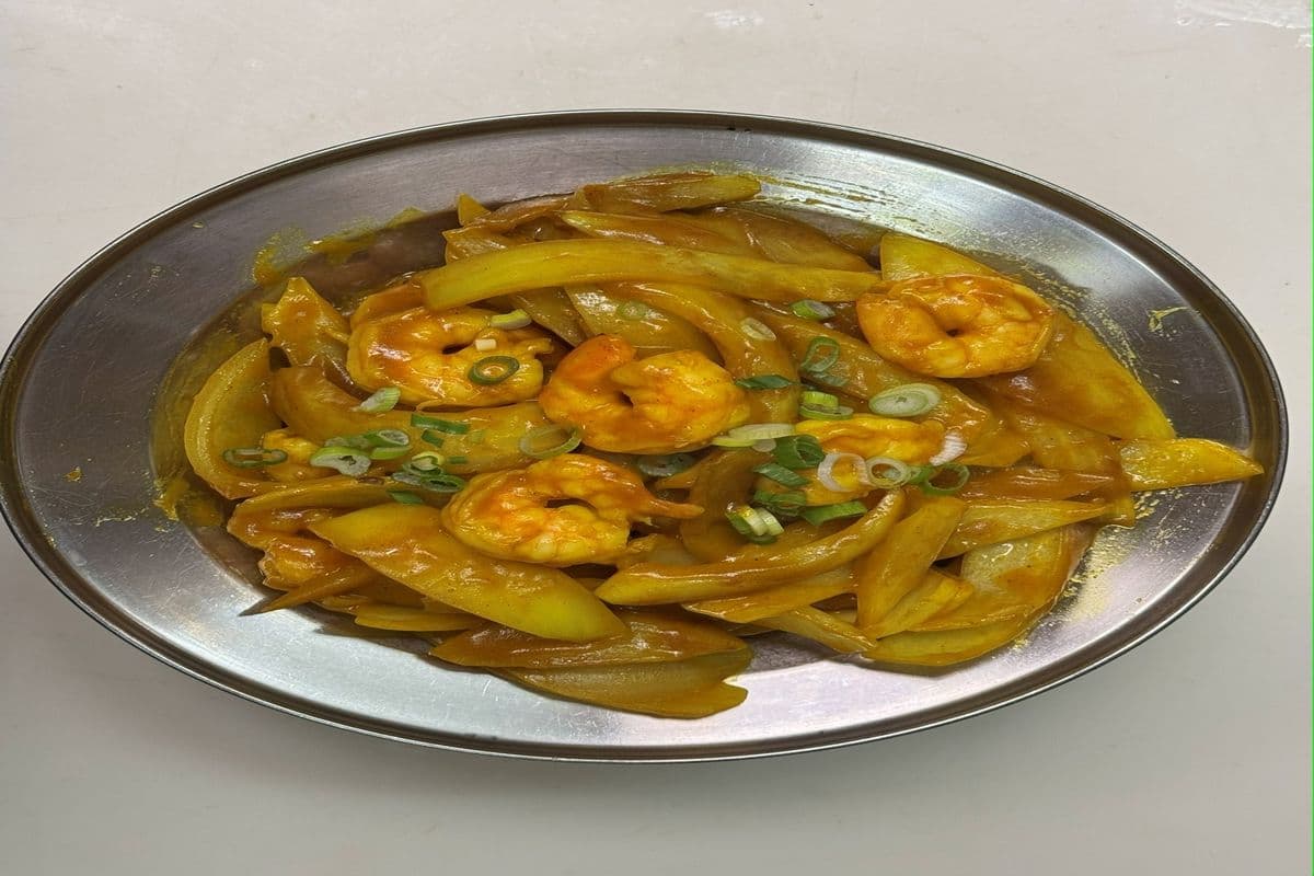 Curried Shrimp (12) and Onions