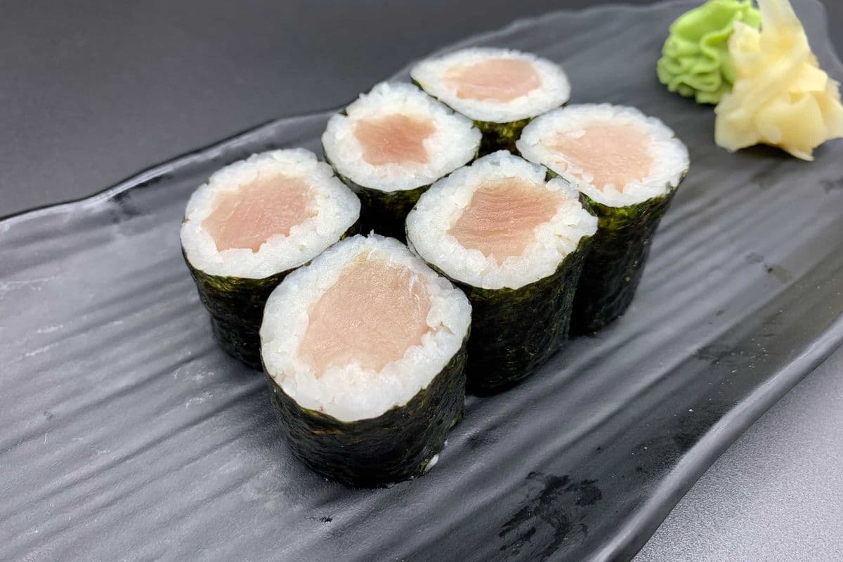 Tuna Roll (6 pcs)