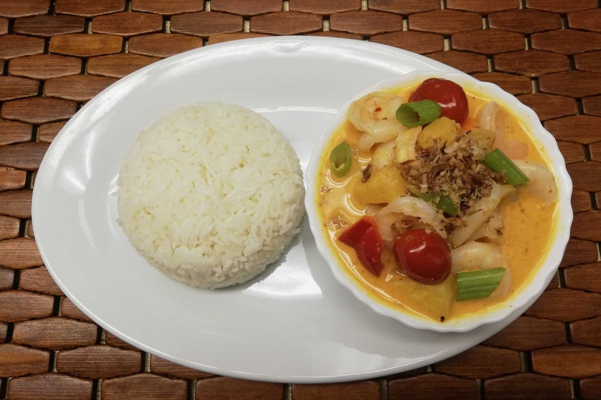 D35. Pineapple Prawn Curry