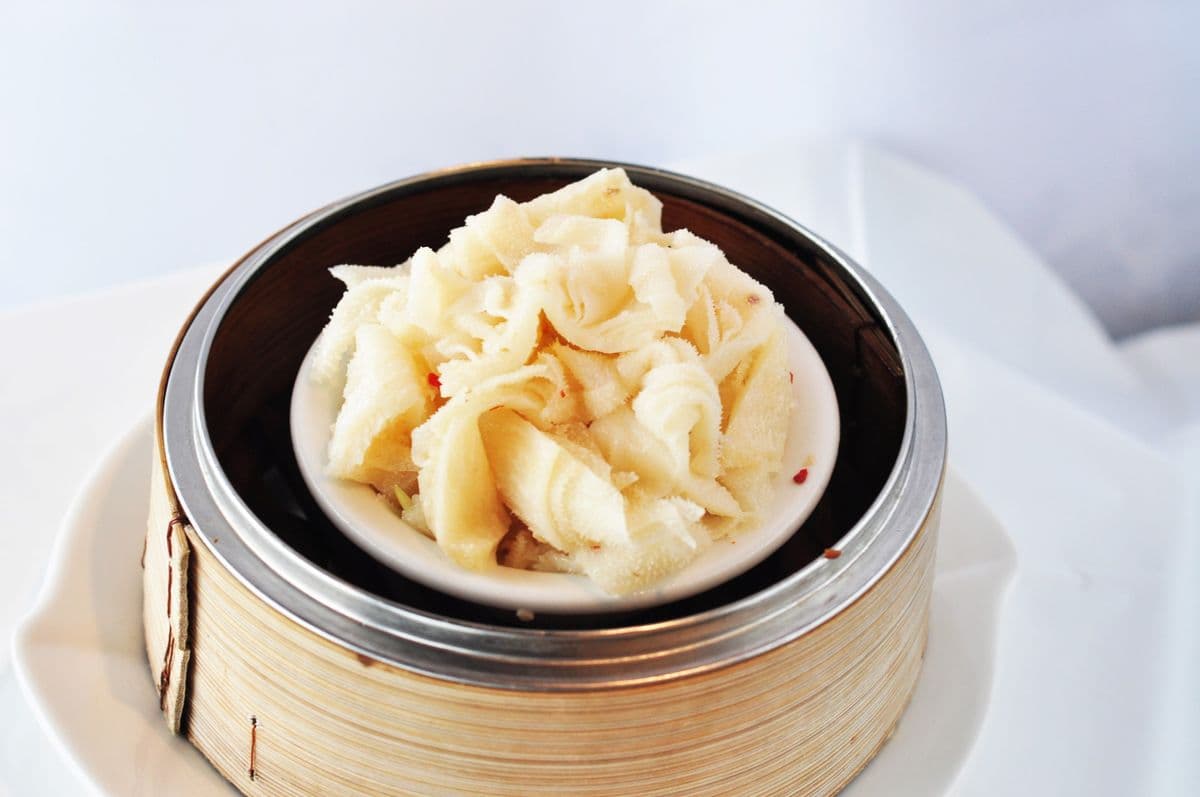 15. Beef Tripe with Ginger and Green Onion