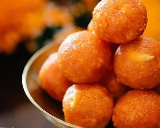 Boondi Ladoo (4 pcs)