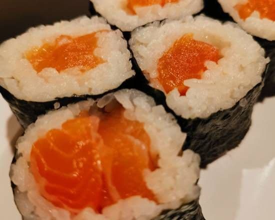 Salmon Maki (6 pcs)