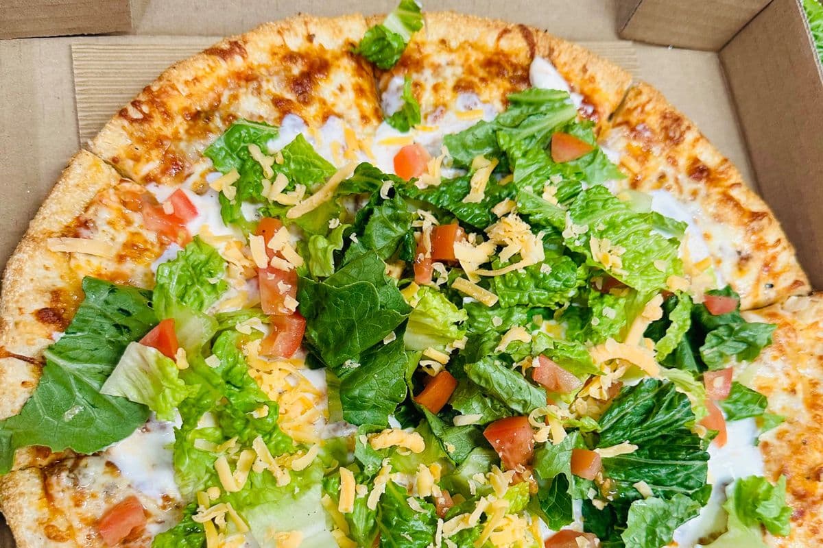 3. Large Pizzeria's Taco Pizza (710ml, 11oz)