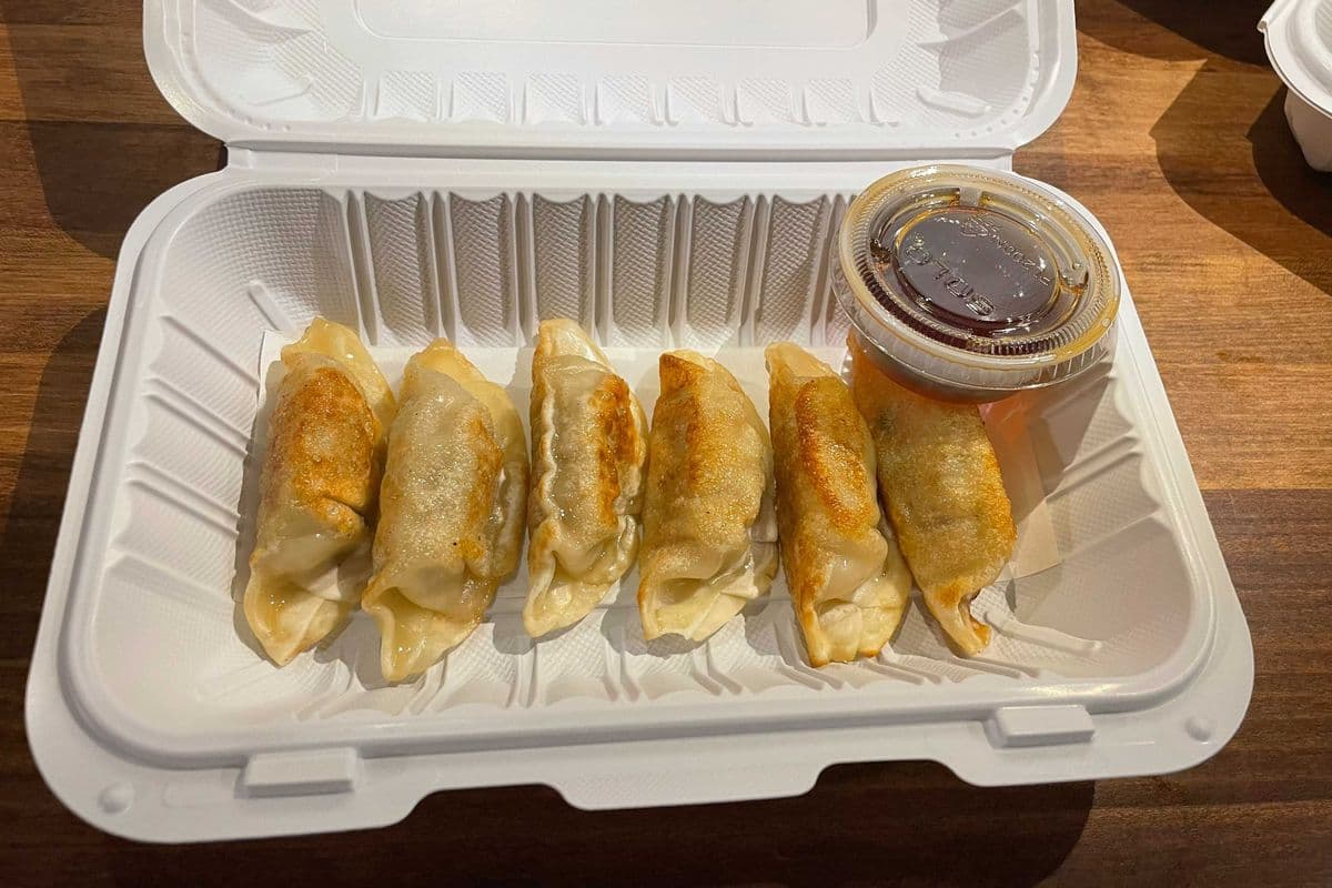 Pork Gyoza (6 pcs)