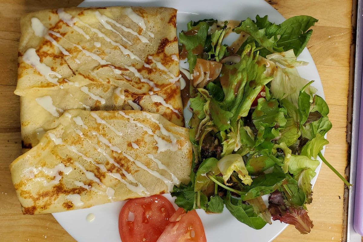 Marseille Crepe - Poulet tendre et juteux, sauce béchamel au parmesan et champignons et épinards