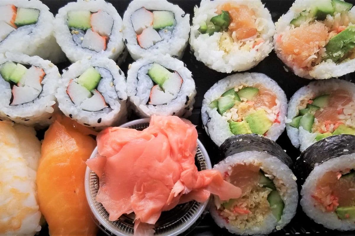 40. Sushi combo (14 mcx)