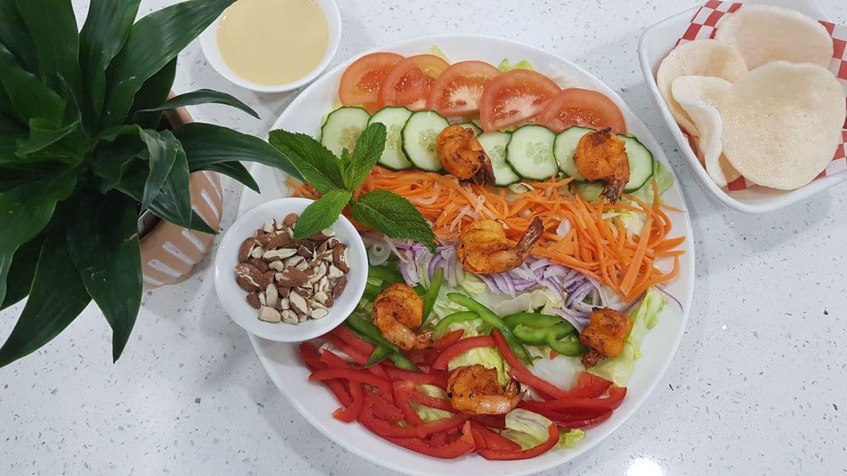1392. Sauteed Shrimp Salad