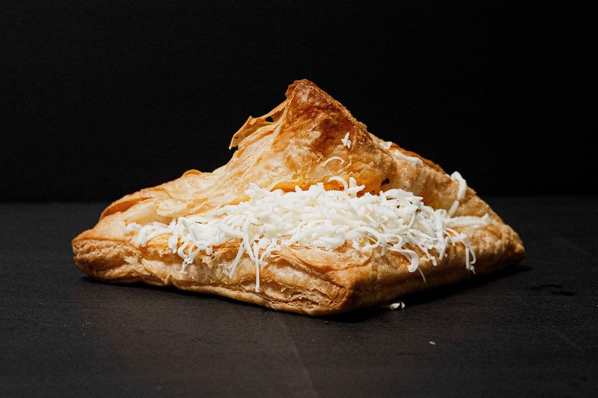 Amul Cheese Aloo Puff