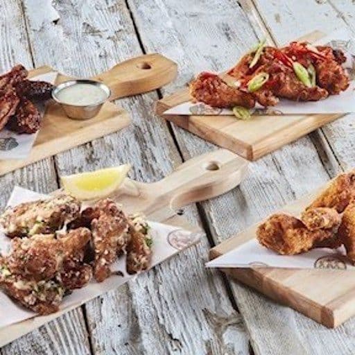 Ailes de poulet classiques (8) / Classic Chicken Wings (8)