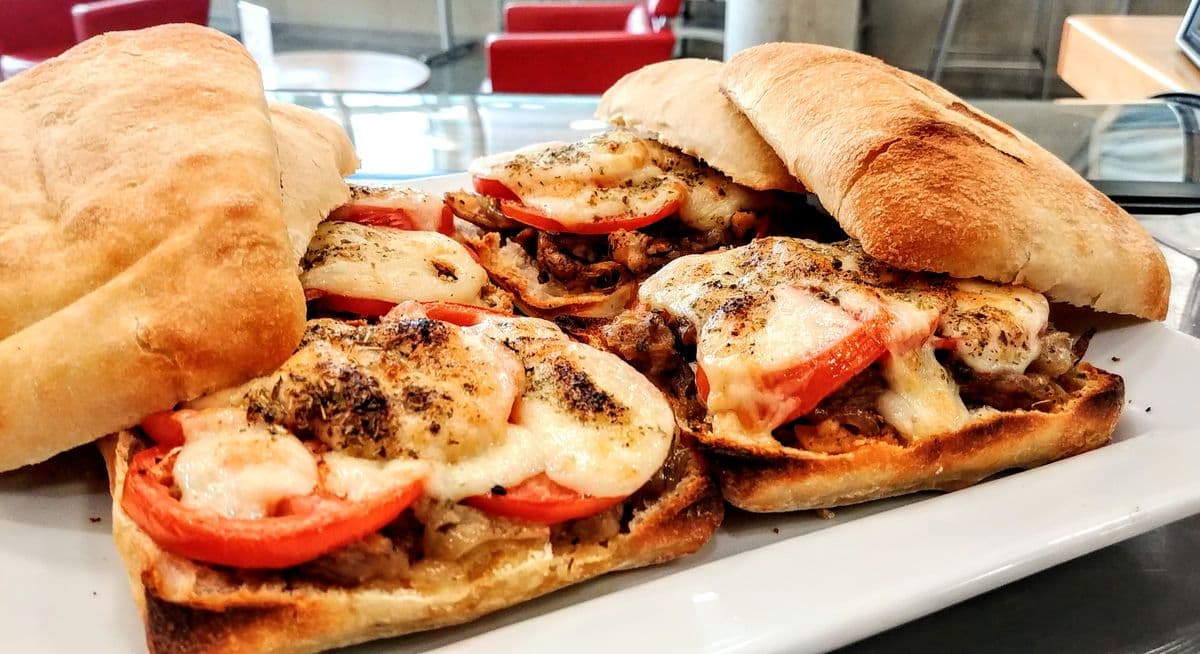 Sandwich TMFC - Chicken Caramelized Onions and Cheese