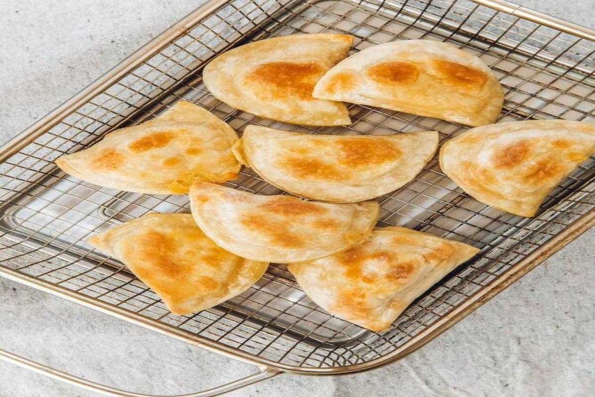 Puffed Perogies (8 pcs)