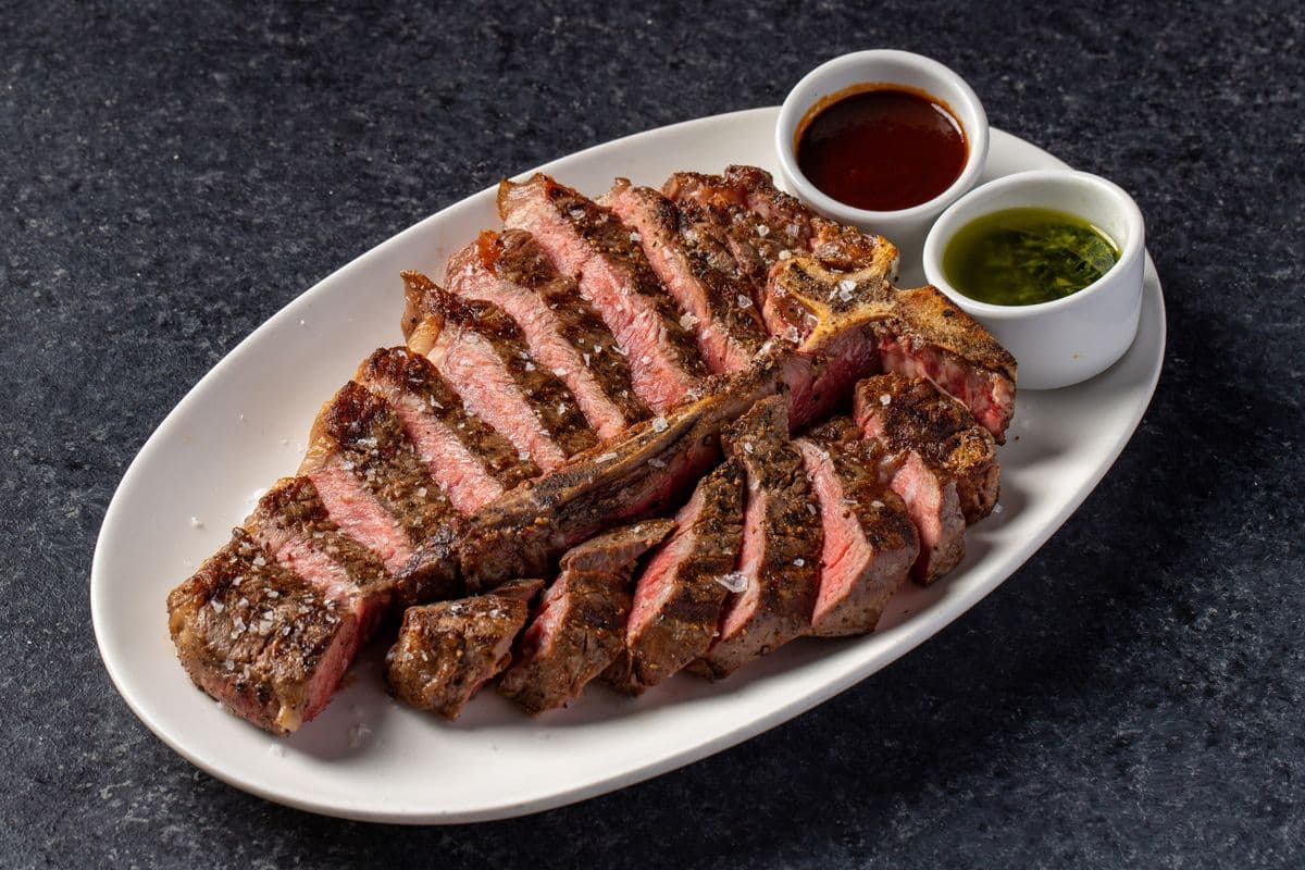 Porterhouse (28 oz)