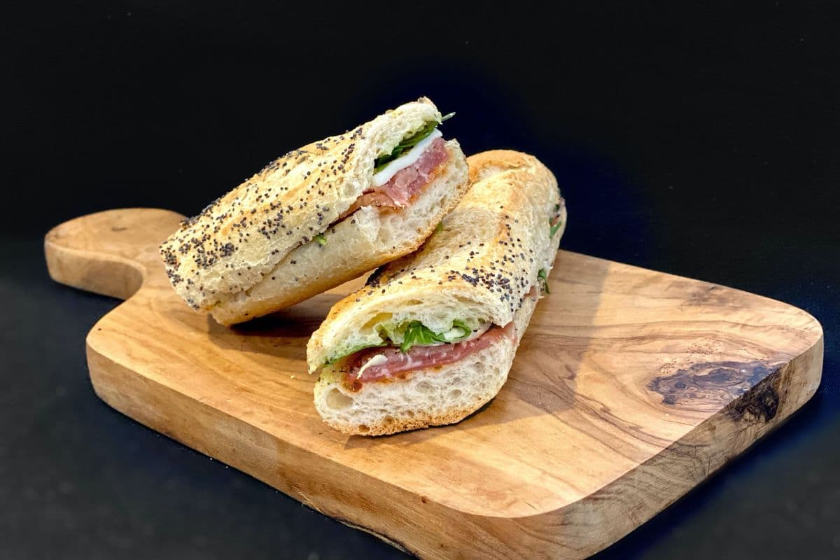 Sandwich Prosciutto aux deux pestos
