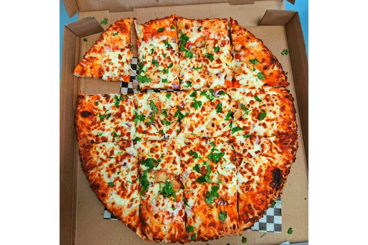 Punjabi Paneer/Chicken Pizza- (10” small)
