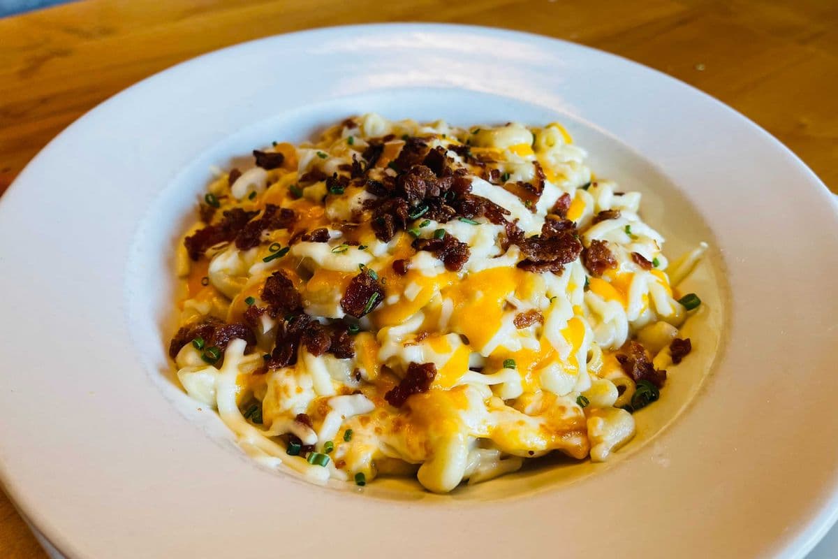Bacon 'N Beer Mac and Cheese