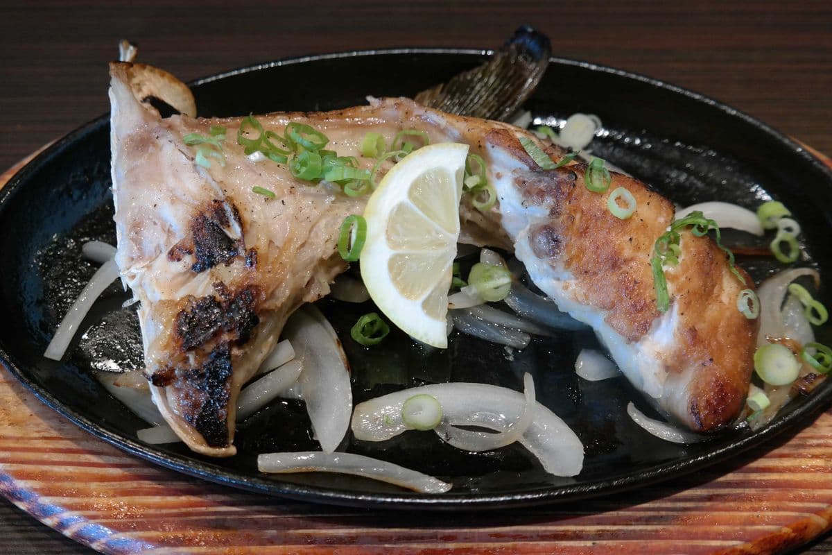 BBQ Hamachi Gama