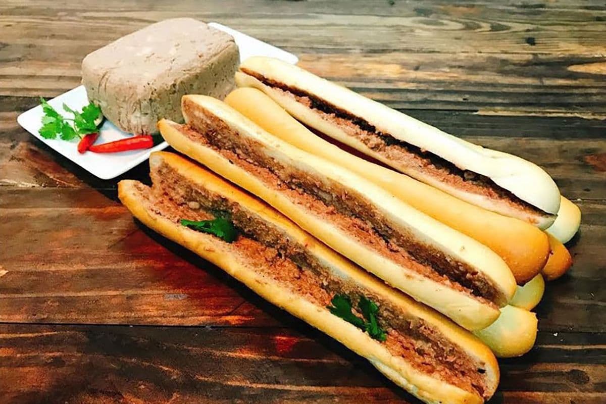 Breadsticks (4 sticks) / Bánh mì que