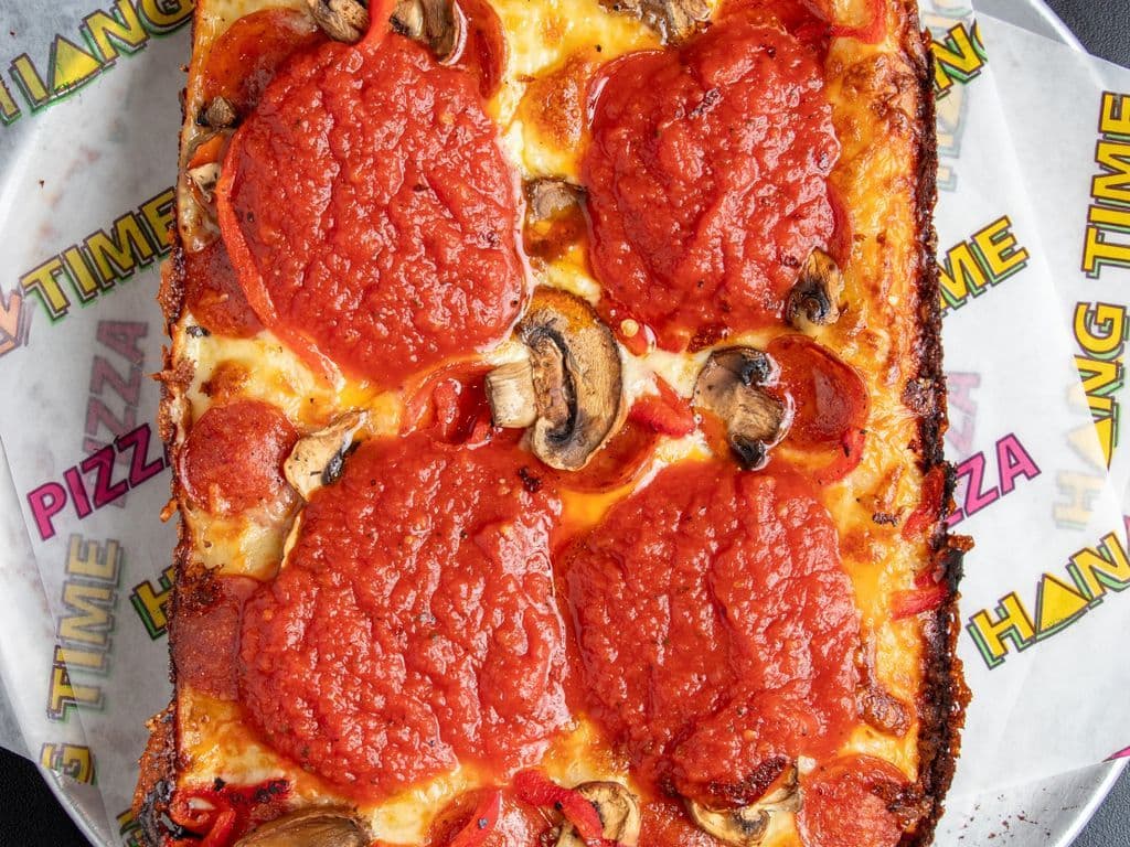 Pizza Carre Deluxe | Deluxe Square Pizza