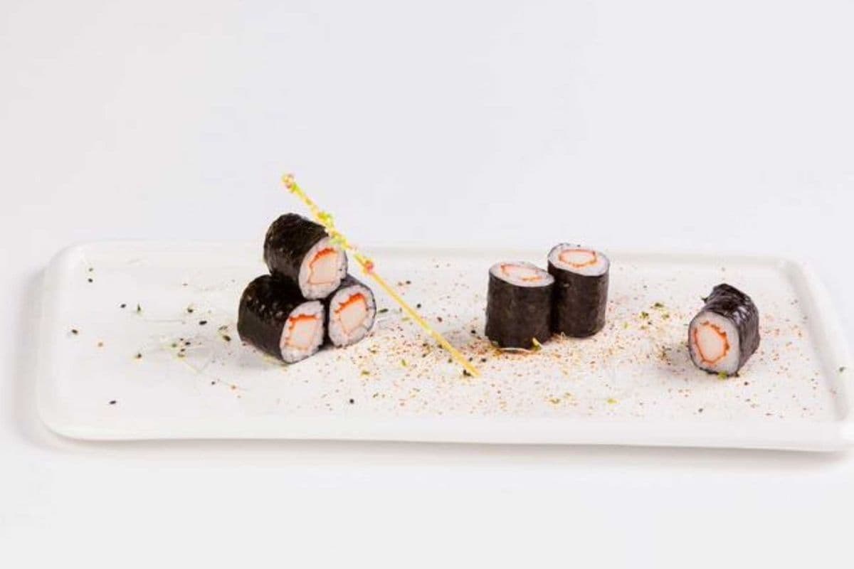 Crab Meat (Kani) Maki Roll