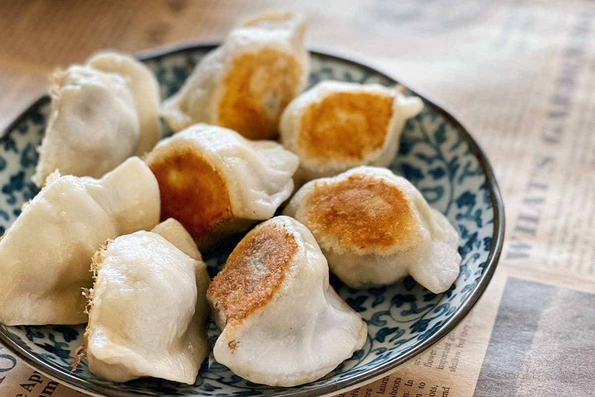 Handmade Pork and Celery Dumpling (1200 gm) (45 pcs) ((1200 gm) (45 pcs))