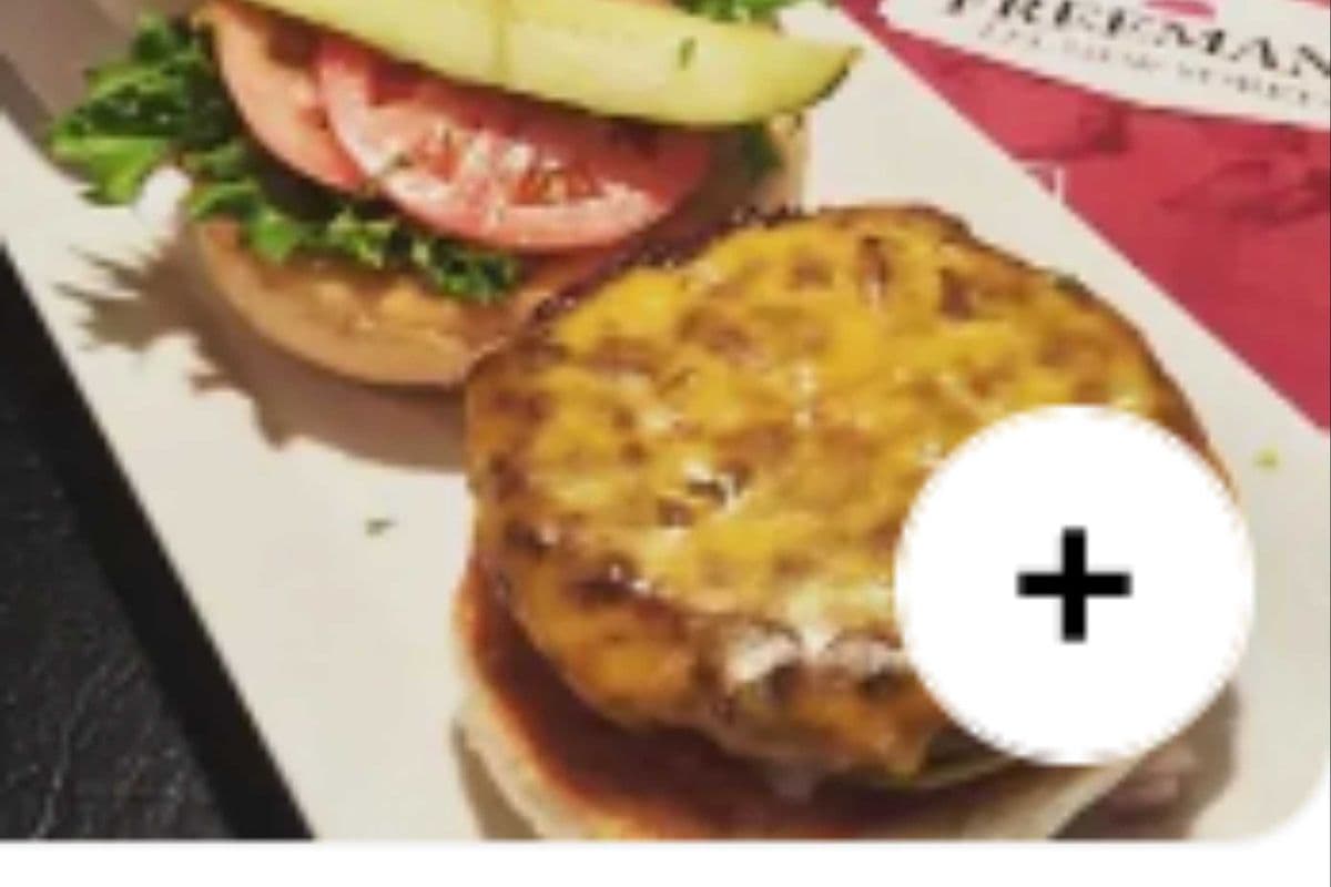Canadian Cheeseburger
