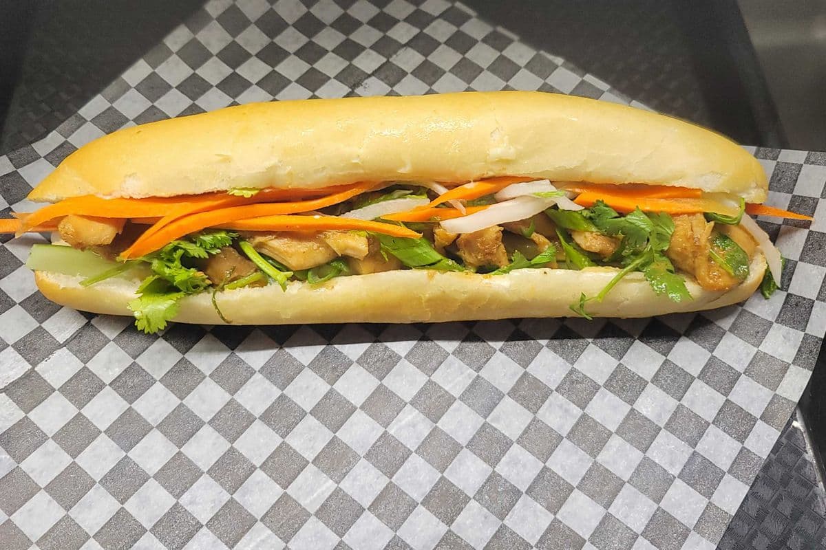 Banh mi sandwich au poulet