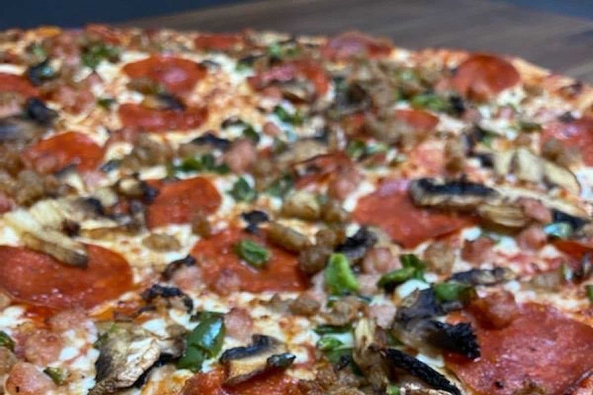 16" The Works Pizza