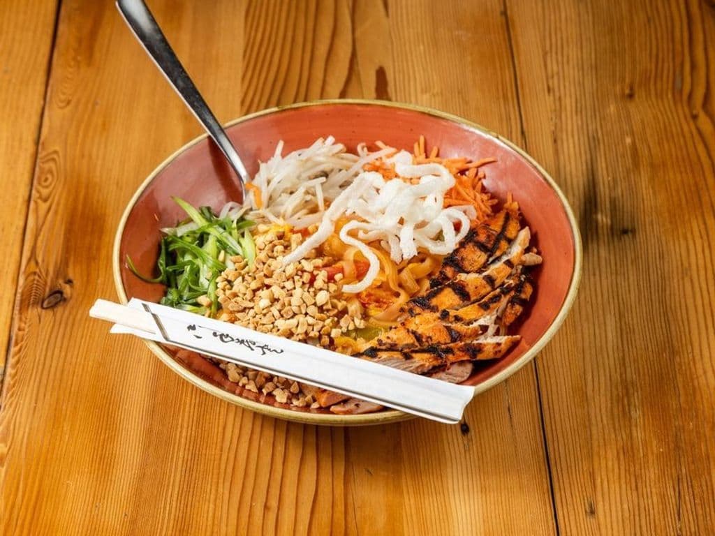 CHICKEN PAD THAI